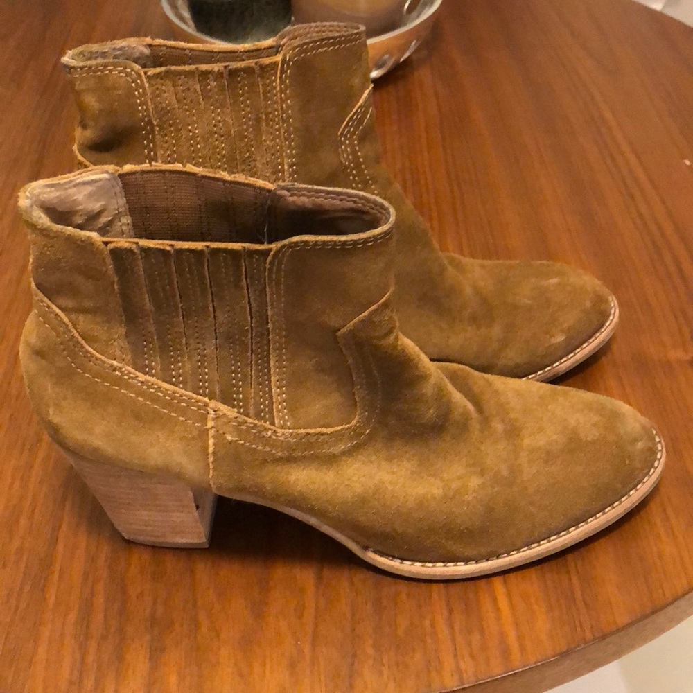Dolce Vita Suede Boots Size 10